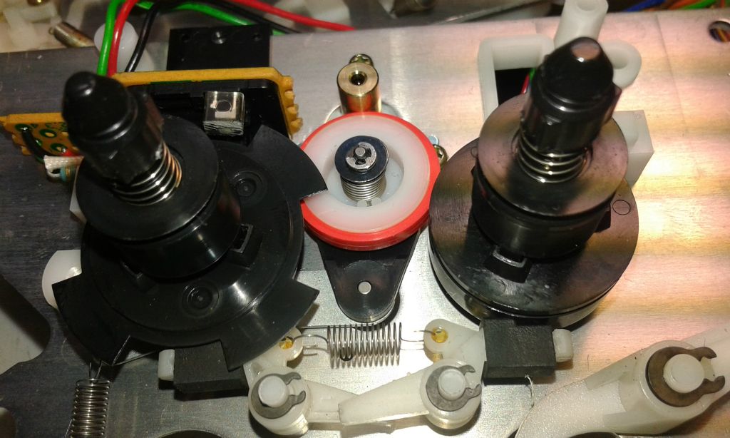 Nakamichi Dragon - pinch roller and idler replacement